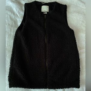 Wilfred Aritzia Faux Shearling Vest, Like New, Black, Small